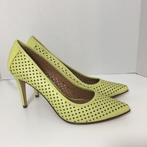 HALOGEN Mandie Perforated Pointy Toe Pump Sz 9.5